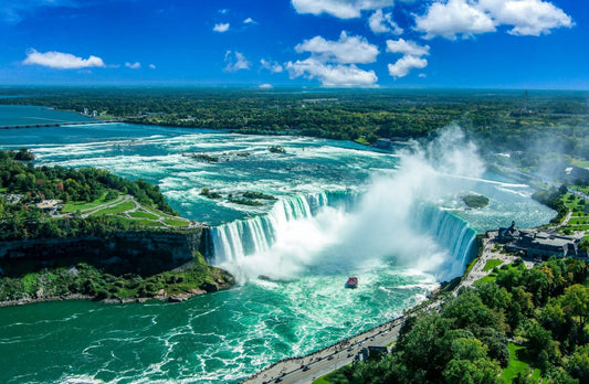 Canada Travel Tips 2026: Visa, Currency, Power Adaptors, Weather & Essential Travel Advice