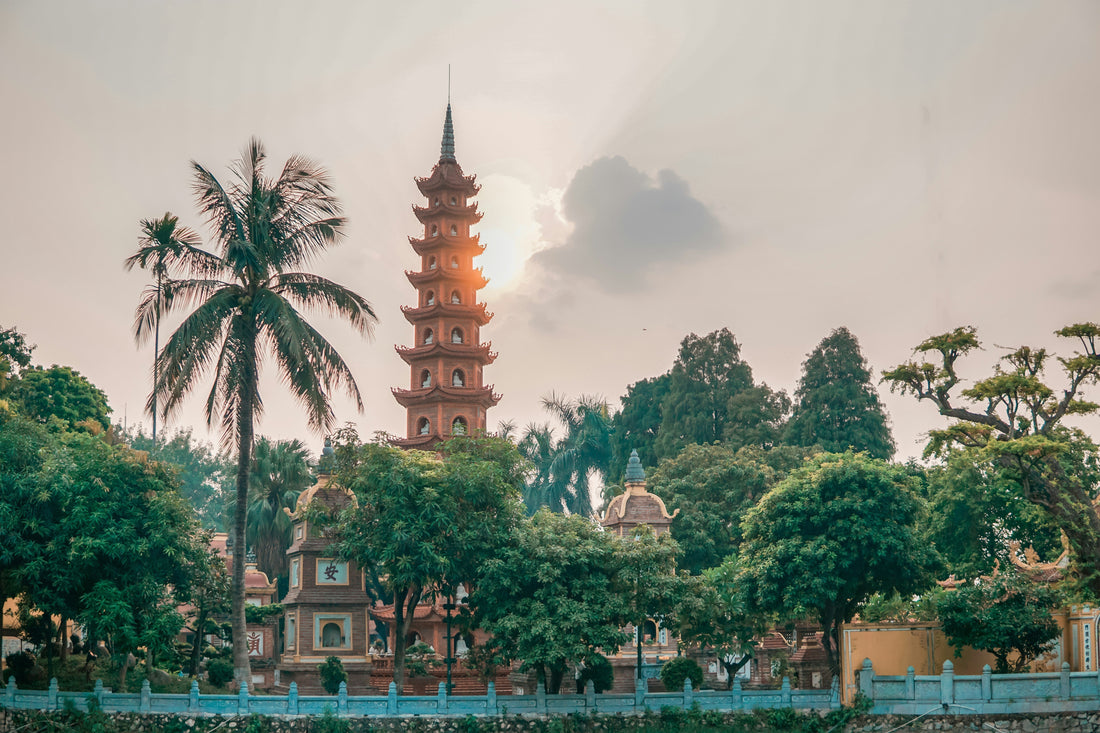 Vietnam Travel Tips 2026: Visa, Currency, Power Adaptors, Weather & Essential Weather Advice